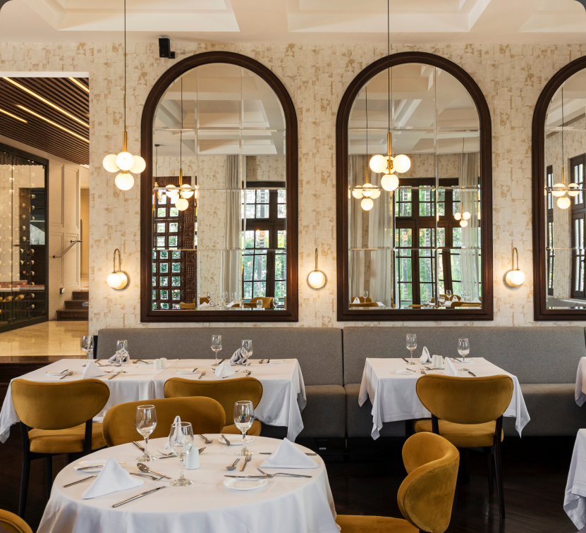 Instalaciones y restaurantes exclusivos